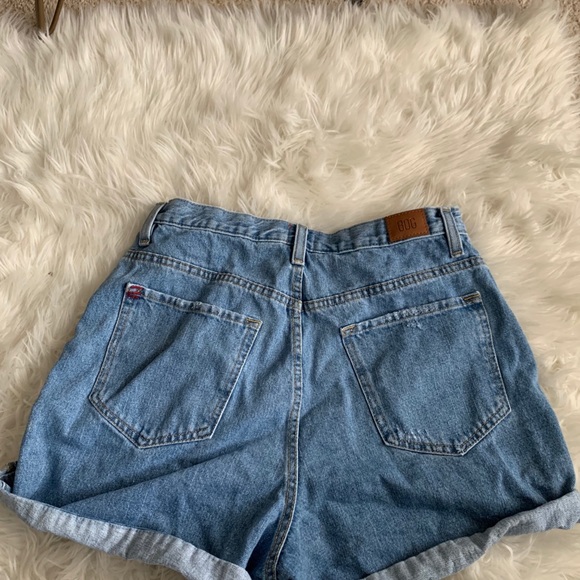 Urban Outfitter Jean Shorts - Picture 2 of 4